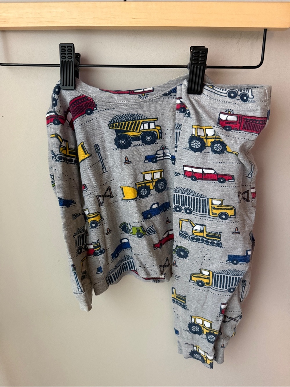 Bundle’s Baby Place Construction Vehicles Pajama Set – 9-12 Months